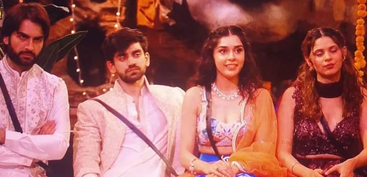 #BiggBoss18 : #VivianDsena , #AvinashMishra , #EishaSingh &amp; #AliceKaushik .. 

Do you like this group?? 

#BiggBoss #BB18 @BB24x7_