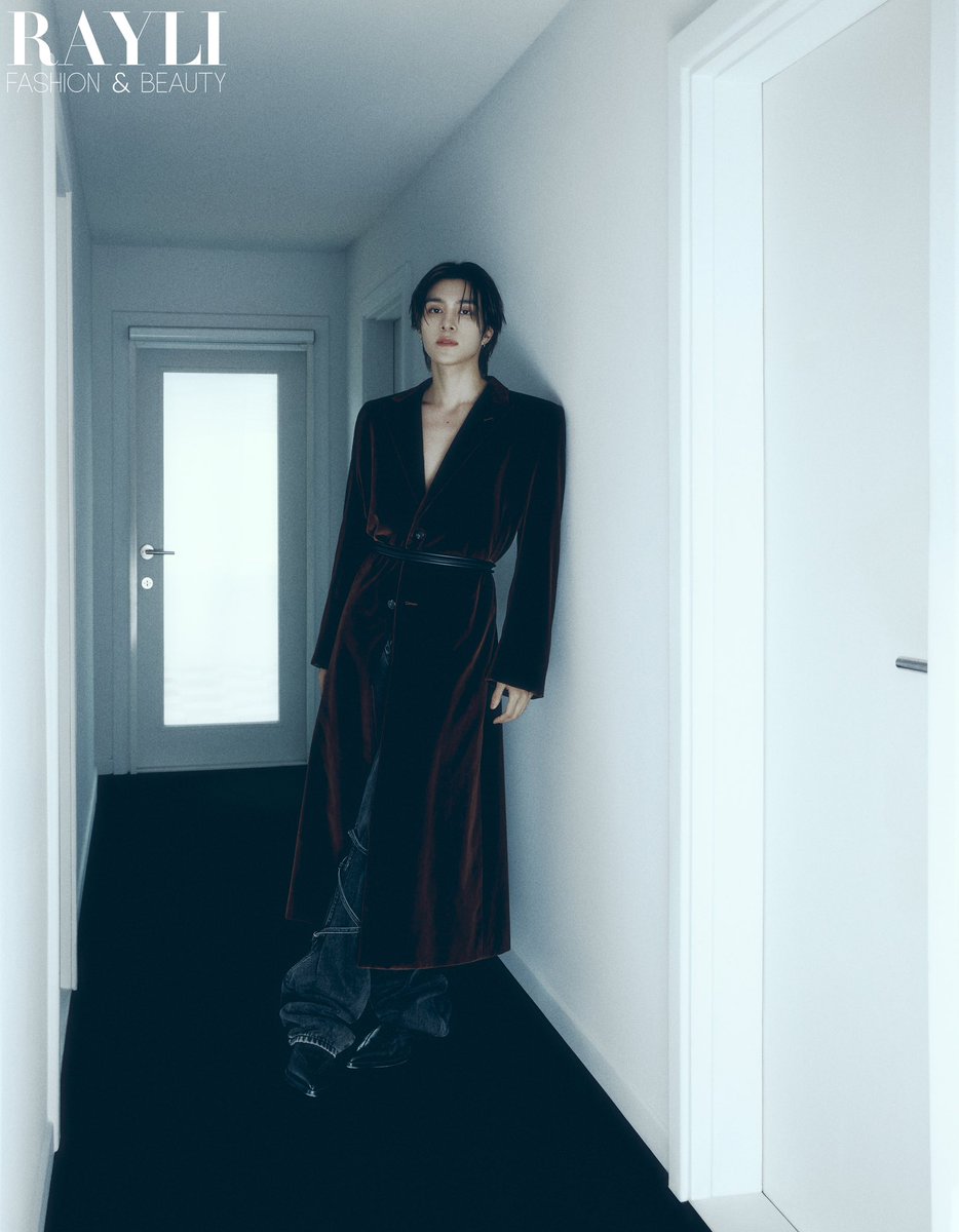 NCTsmtown's tweet photo. #HENDERY

#黄冠亨 #헨드리
#NCT #WayV #威神V
#瑞丽服饰美容 #Rayli https://t.co/snKidTkJ9E