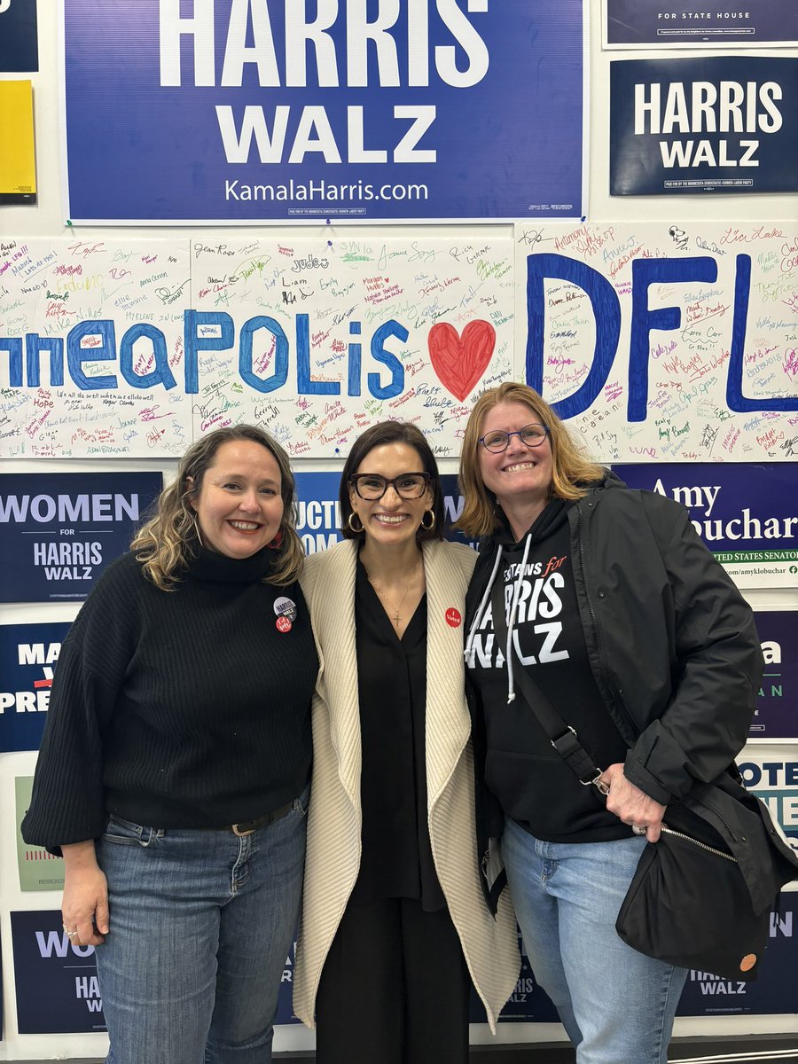 emmagreenman's tweet photo. This is what democracy looks like 🗳️💙 

Thanks to everyone who came out to talk to voters today. Come join us on Monday and Tuesday to Get Out the Vote! 

Let’s win this together! https://t.co/xvCqiNzeLX