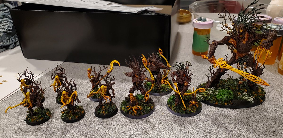 MontyGlu's tweet photo. Finished these beautiful sylvaneth models from the Vanguard box gifted to me by the ever generous Infinite Kitty via my throne!!

Shall they be known as the Infinite Forest? 🤔

(I've had these primed for a WHILE nice to finally finish them!) https://t.co/OeIODwE5oS