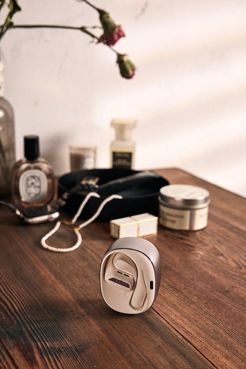 FIILGlobal's tweet photo. Stay stylish and immersed in sound wherever you go! 🎧✨

🔗 Official Website: https://t.co/YcSf5cff45
🛒 Aliexpress: https://t.co/29XItbZEeo
🌟 Lazada (SG+MY+PH+TH): https://t.co/rIYpuX2iLX

#FIILGS #AudioInnovation #FIILAudio #Artofaudio #Music #Earbuds #ows https://t.co/o1ic6hxD2l