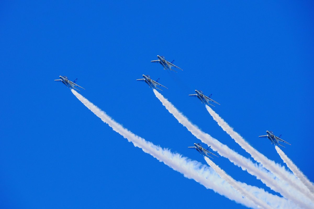 shelly0315's tweet photo. #入間航空祭 #ブルーインパルス https://t.co/GxZCZ6COM8