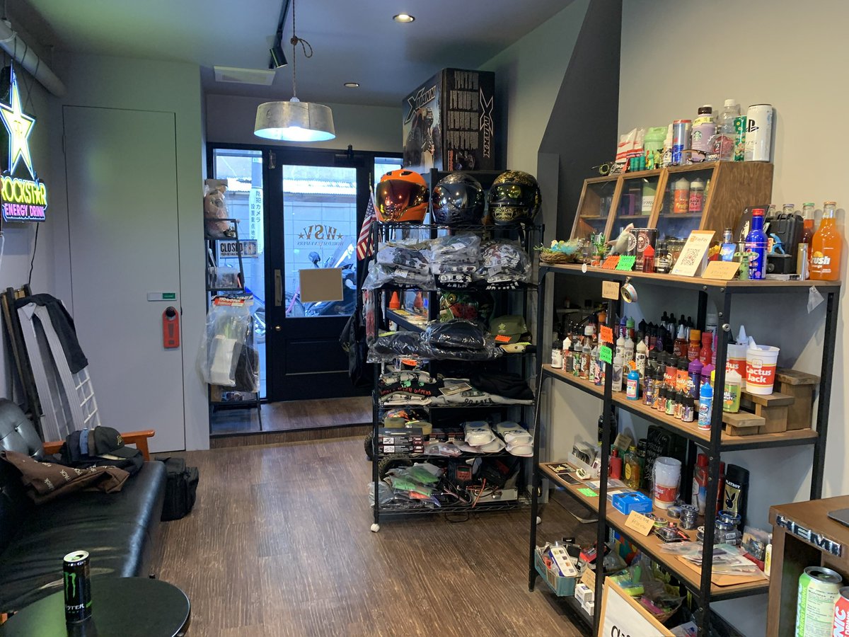 session_eastyo's tweet image. 23日に当店も参加させて頂きます@holiday_fes  のフライヤーを
@motohiko_kim さんに置かせて頂きました！いつもありがとうございます♪

#session #wsv
#木村洋傘店　#theholiday
#新小岩　#しんこいわ