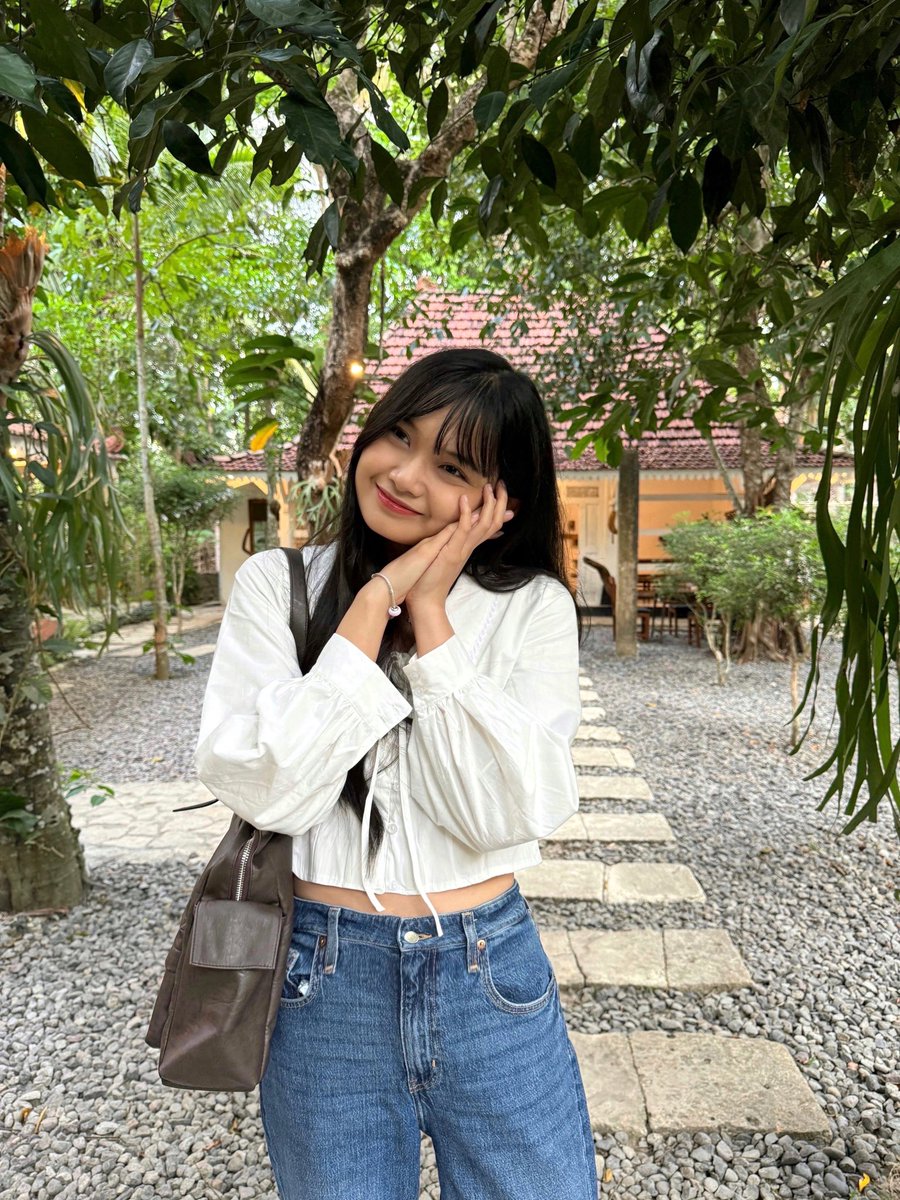 C_IndahJKT48's tweet photo. happy #SenIndah https://t.co/YeaRuVjLGZ