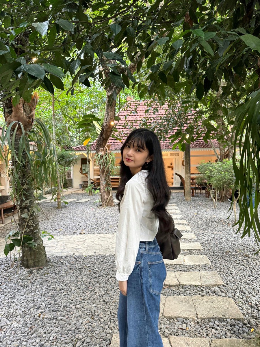 C_IndahJKT48's tweet photo. happy #SenIndah https://t.co/YeaRuVjLGZ
