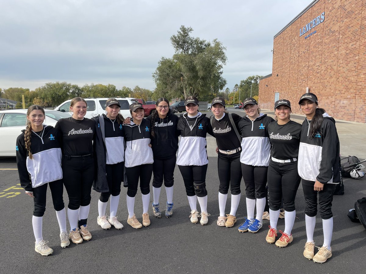 Utah Avalanche Franco (@utahavalanchesb) on Twitter photo Thanks for the scrimmage yesterday against our older sisters <a href="/AvalancheKiley/">Utah Avalanche Kiley</a> 🩵🖤🤍 #scrimmage #utahavalanchesoftball Thanks for the scrimmage yesterday against our older sisters <a href="/AvalancheKiley/">Utah Avalanche Kiley</a> 🩵🖤🤍 #scrimmage #utahavalanchesoftball