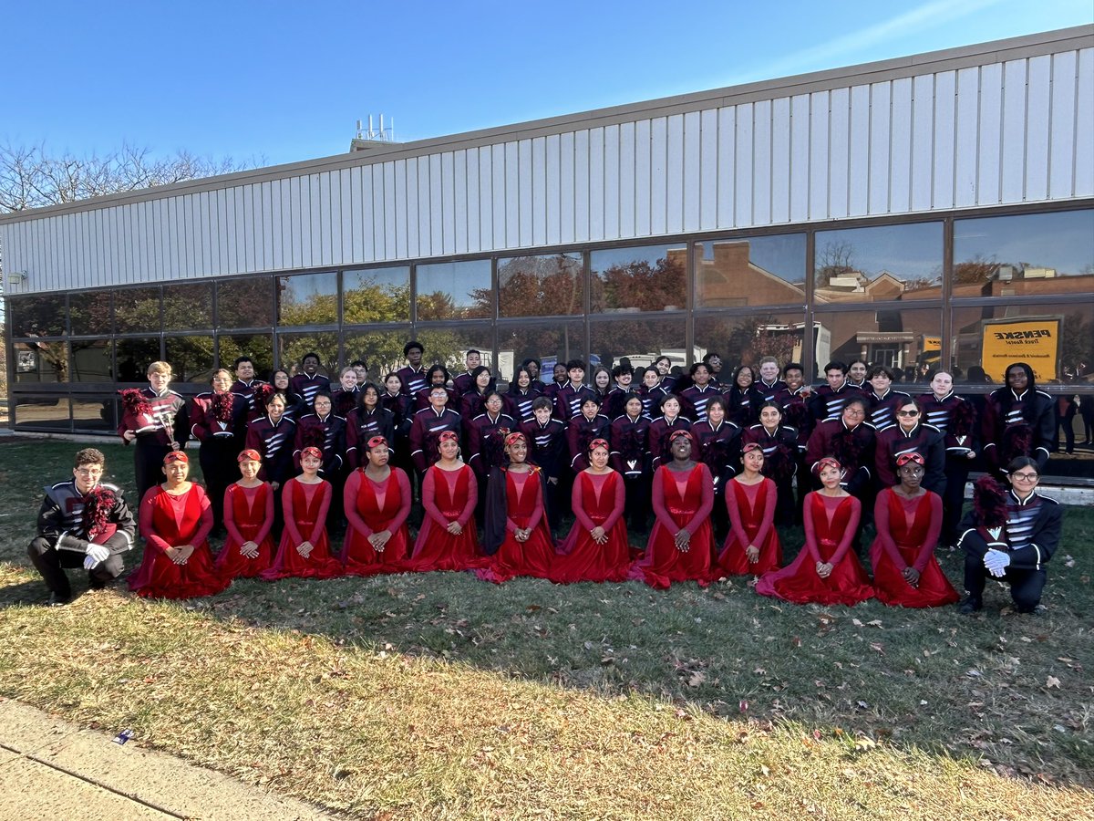 NPMarch_Canucks's tweet image. Today was an emotional end to the Marching Canucks’ season, finishing 8th in Class AA, scoring an 81.9: the Canucks’ highest score in 4+ years! For their first time in Class AA, the Marching Canucks once again raised the bar, and we are sad to say goodbye to “The Scarlet Masque.”