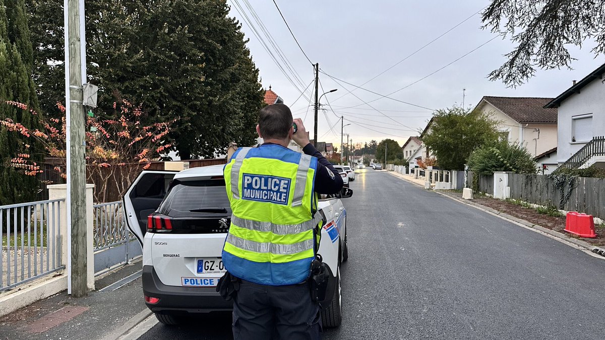 🚔 Ce matin, la Police Municipale de #Bergerac a procédé à un contrôle de vitesse rue Jean Nicot. En 20 minutes, 5 excès de vitesse, 2 éclairages non conformes sur cette portion de rue totalement refaite. 
➡ En Ville, on lève le pied, pour votre sécurité et celle des autres 😉