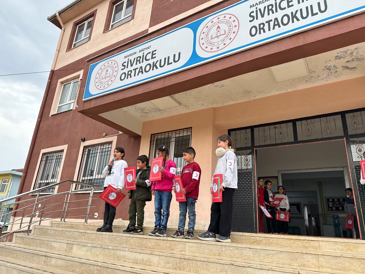IhoMidyat's tweet photo. #kizilay Haftası öğrencilerimizin etkinlikleriyle coşkuyla kutlandı. https://t.co/3aqxdpDhoc