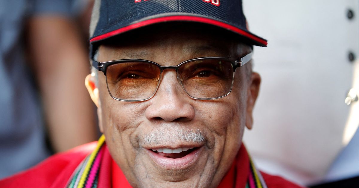 U.S music supremo Quincy Jones, who worked with Sinatra and Jackson, dies aged 91 reut.rs/3NUvC8w