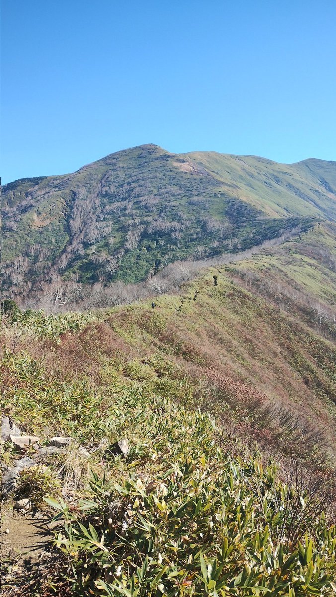 軌跡より この尾根を越え その先へ
平標の 嶺の約束