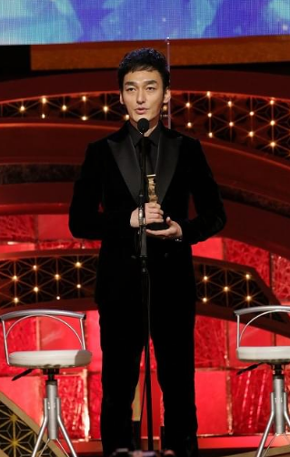 tachan0120's tweet image. #日本アカデミー賞 #最優秀主演男優賞 を
受賞した #草彅剛 さんの #民放ドラマ が
長期に渡りないのはなぜでしょうか?
唯一放送されたカンテレ制作のドラマ罠の戦争もカンテレがフジテレビに何度も掛け合って、交換条件にジャニタレ主演ドラマ3本と引き換えだったって言う記事もありました