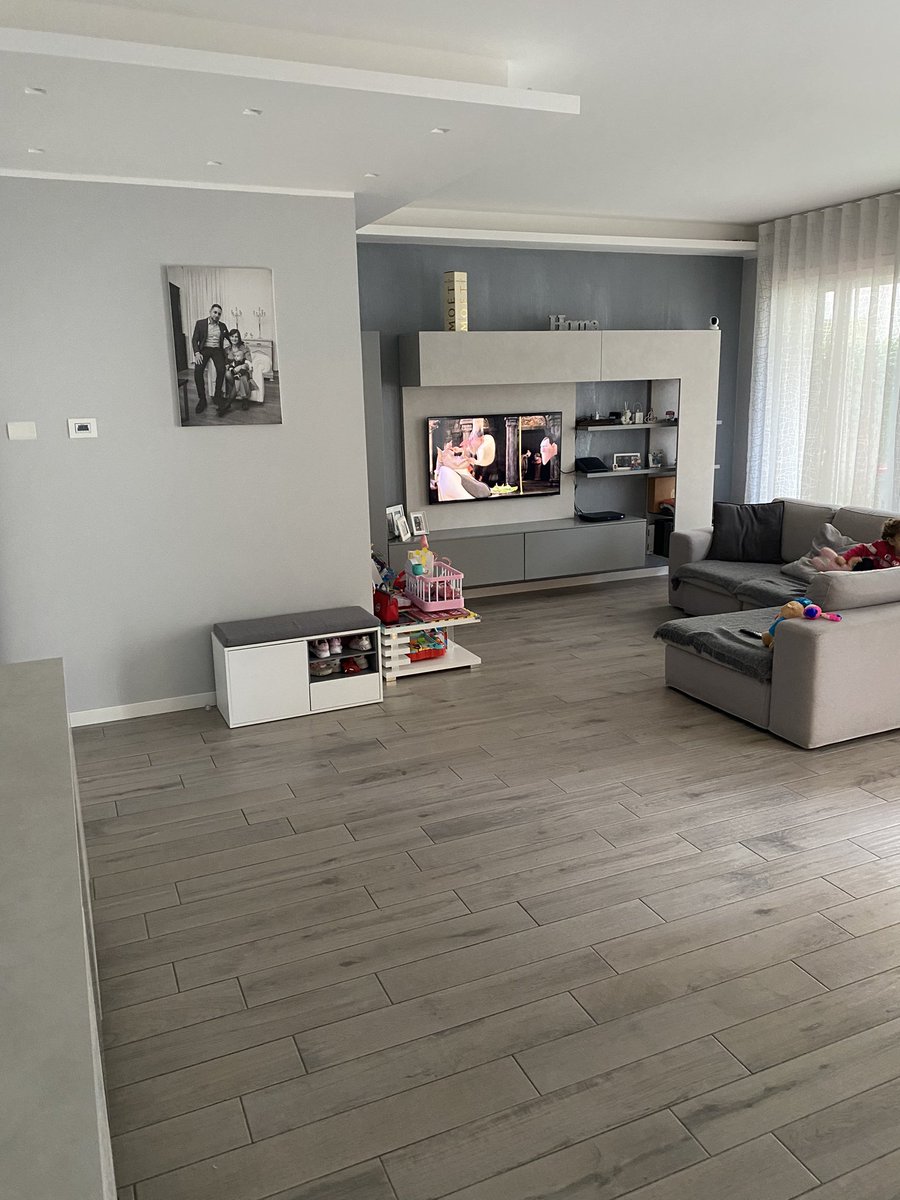 Milanodesken tweet media