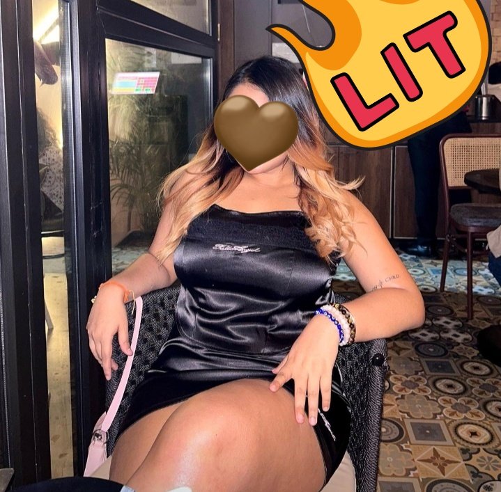 KayraMistr39652's tweet photo. Anyone Worship 👅😈 my foot ping me doggies 🐕🖕 Timepasser fuckoff 🤬🖕 https://t.co/aNHvUpLmdt