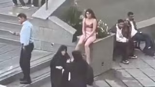 Moctezuma (@citoyenlyon9) on Twitter photo Face à l'immense courage des femmes iraniennes qui se battent contre le régime des Mollahs au risque d'y laisser la vie, ce week-end, la honte n'a eu qu'un seul visage, celui de <a href="/sandrousseau/">Sandrine Rousseau</a>. Face à l'immense courage des femmes iraniennes qui se battent contre le régime des Mollahs au risque d'y laisser la vie, ce week-end, la honte n'a eu qu'un seul visage, celui de <a href="/sandrousseau/">Sandrine Rousseau</a>.