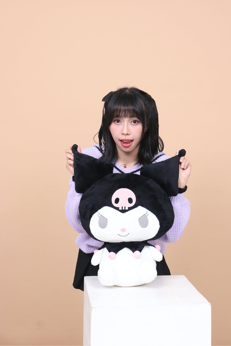 cherrypyon tweet media
