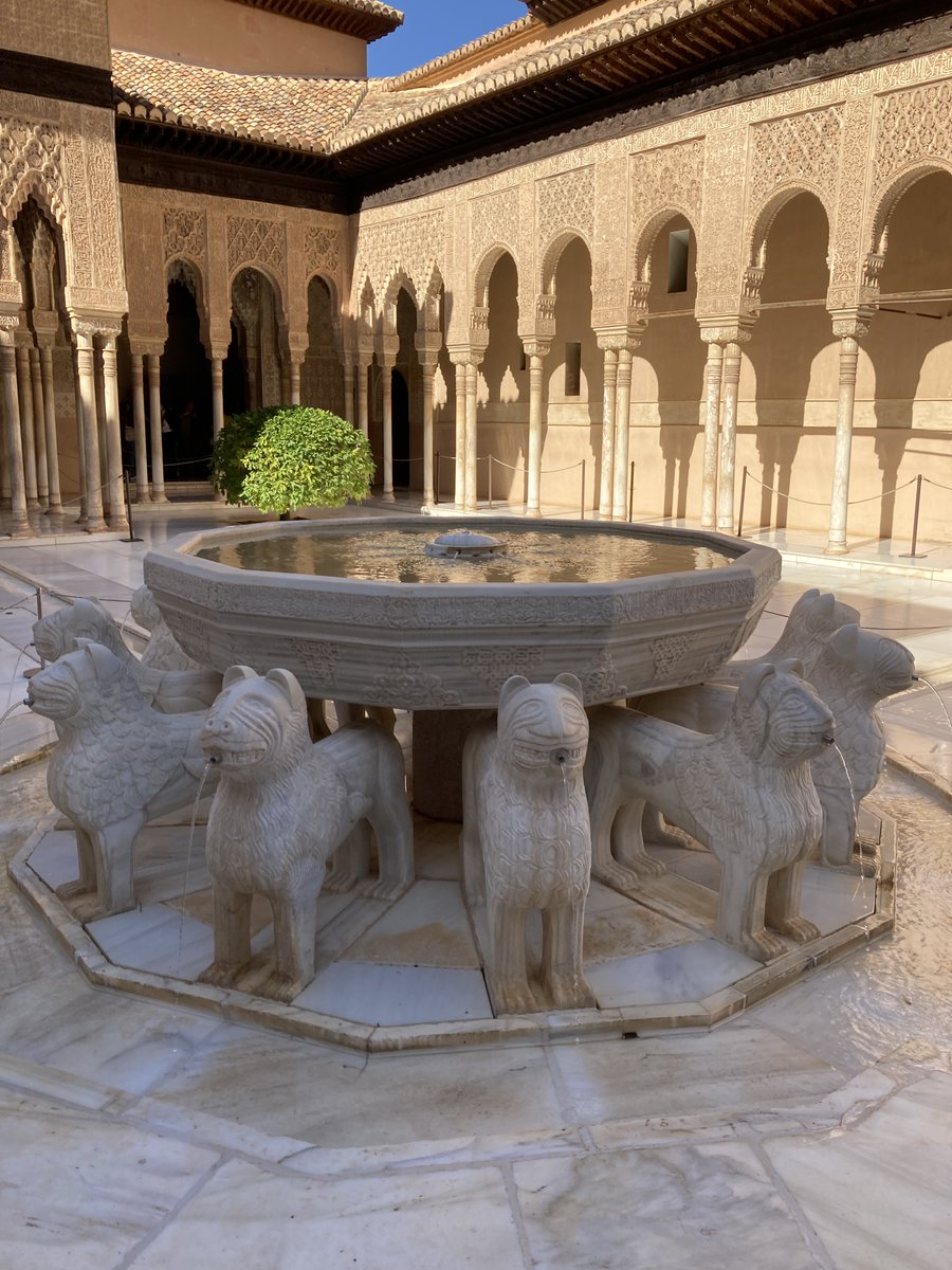 PipersSenior's tweet image. To end the half-term trip, #PipersYear9 went to @alhambradegrana, a world heritage site protected by @UNESCO. The Palacio Nazaries was a highlight followed by a visit to the cathedral in Granada and taking part in some Turrón tasting 🇪🇸🇪🇸

#PipersLanguages #PipersInspire