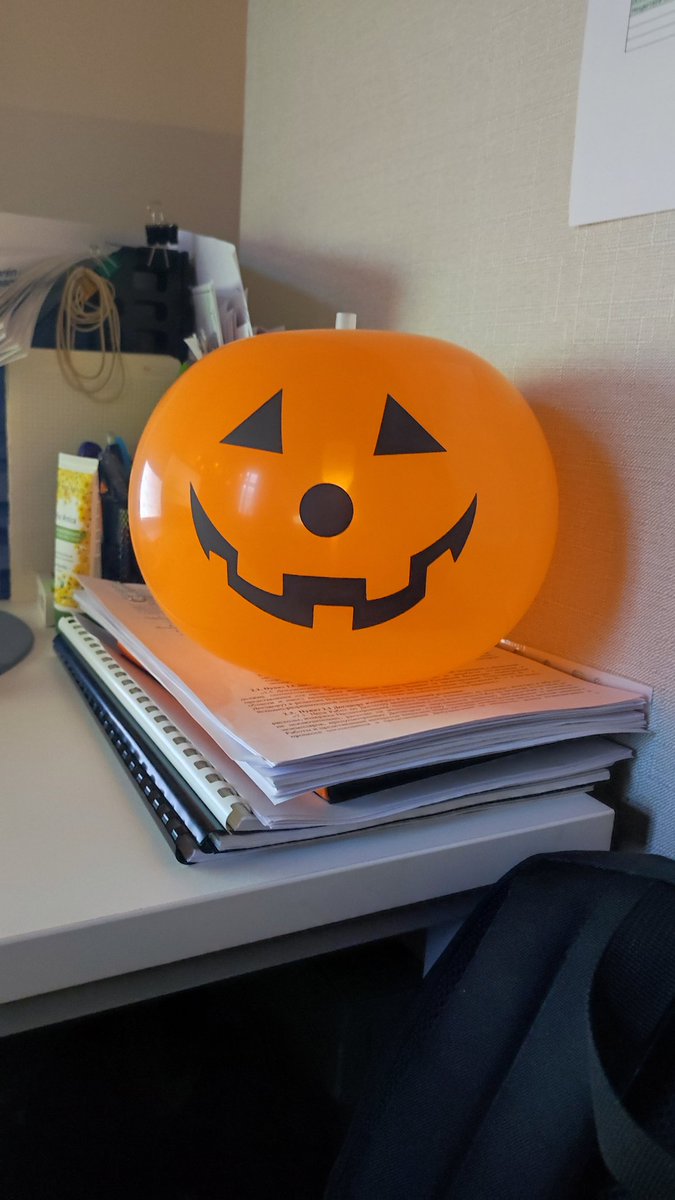 saharaowl's tweet photo. Как мы праздновали не Хэллоуин) https://t.co/TWX6LroQHZ