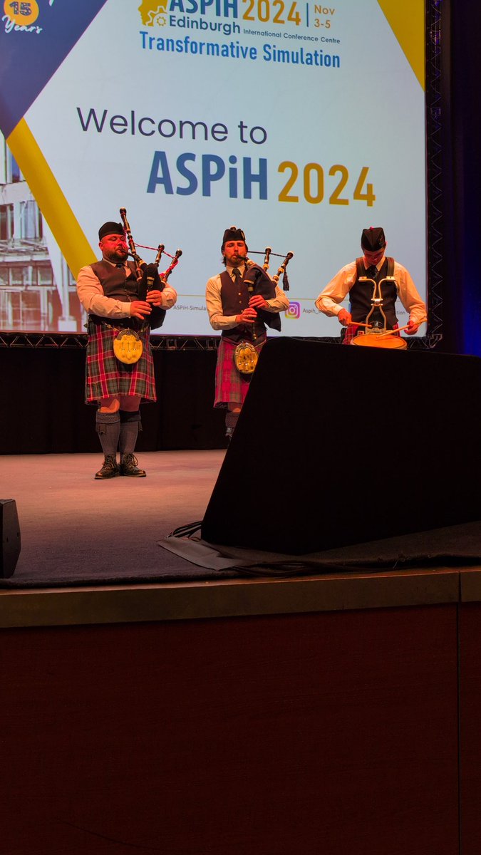 Fantastic opening pipe band for <a href="/ASPiHUK/">ASPiH</a>  15th anniversary #ASPiH2024 conference...plenty more to follow!