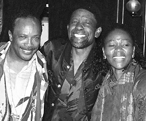 NowInSA's tweet photo. NOWJustIn

Final Bow: Quincy Jones, the legendary US producer who gave us the world's best selling album ever  'Thriller' (Michael Jackson) & has collaborated with countless musical icons, including https://t.co/q0waEJ2ViJ's own Caiphus Semenya & Letta Mbulu  - is no more
#RIPQuincyJones