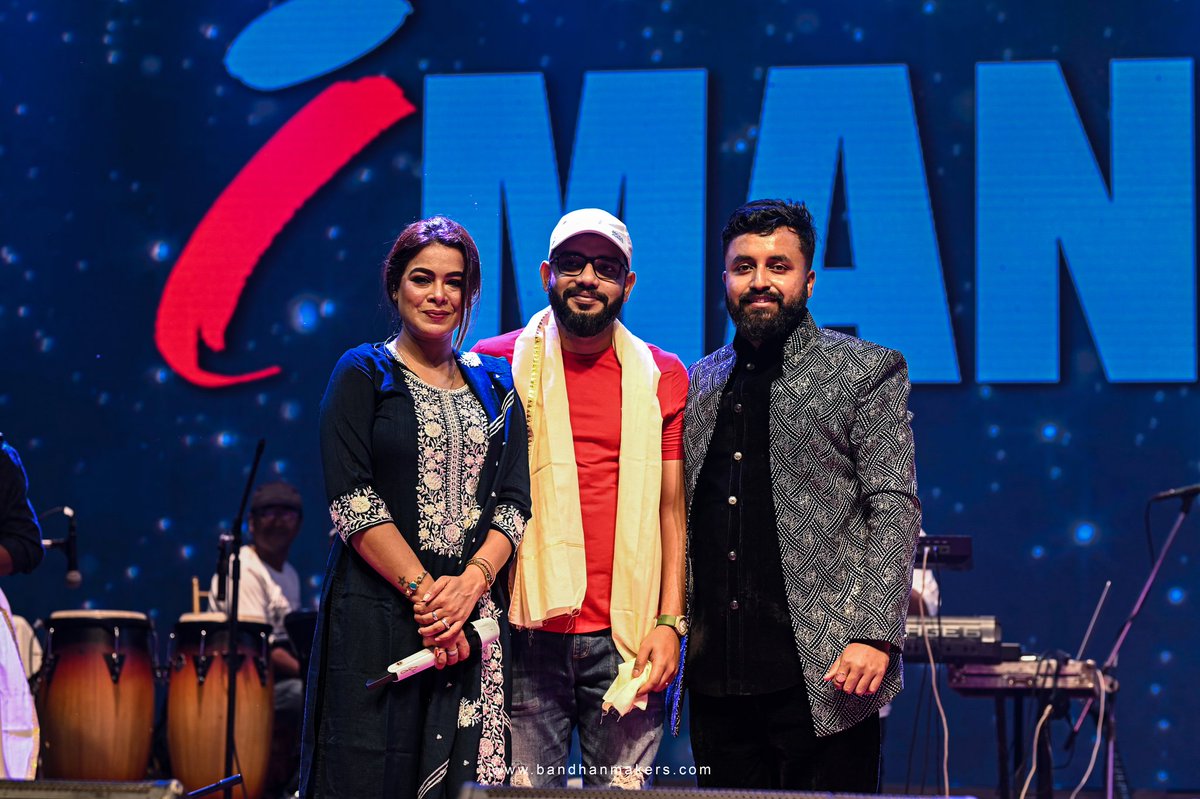 imannmusic's tweet photo. Under the spotlight, pouring my heart out ❤️
#StageEqualstoMagic
📸 Bhandhan Makers
.
.
.
.
#iman #ImanChakraborty #Livemusic #liveconcert #teamtogetherness #maynaguri #instagood #photooftheday #stageequalstomagic https://t.co/1RkweF1sr7