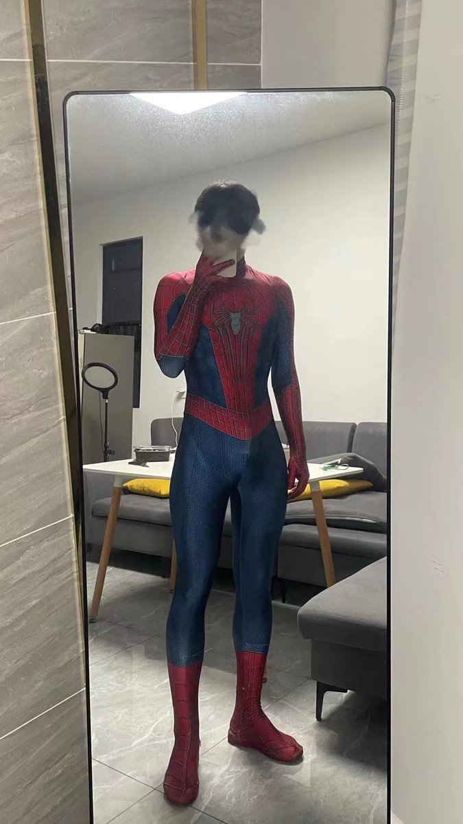 织网了！快撞到我的网上来！