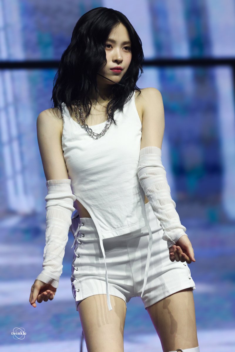 twinkle__idol's tweet photo. 241102  펜미

#ITZY #있지 
#RYUJIN #류진 #リュジン https://t.co/YPErikU9XU