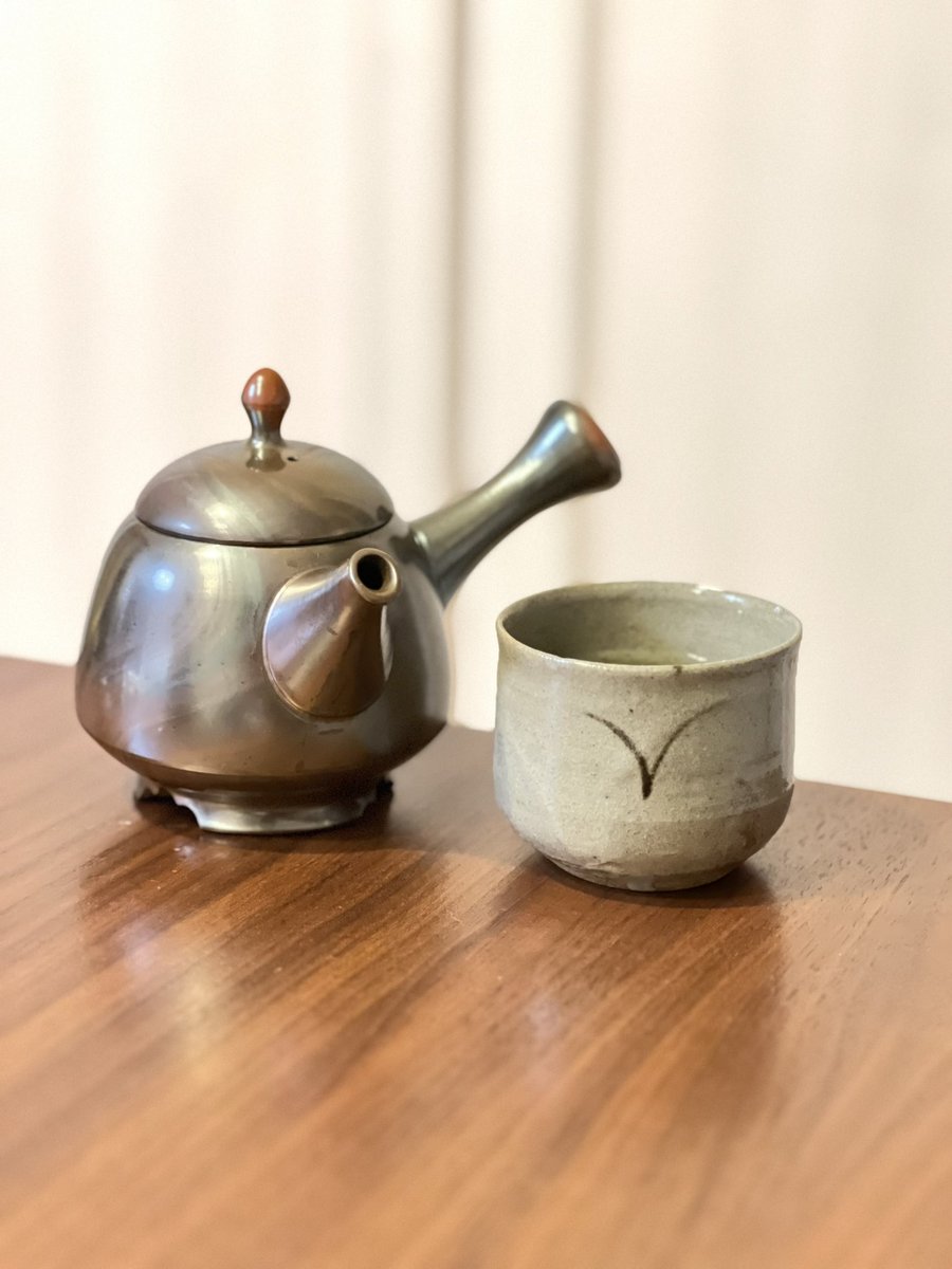 beat671's tweet photo. 雪堂さんの急須で一服🫖
色見が綺麗な売茶中村さんのさやまかおり🍵器は矢野直人さん。
ほっこりした休日の昼下がり♨️

#吉川雪堂
#売茶中村
#矢野直人 https://t.co/jG0iqOvmgJ