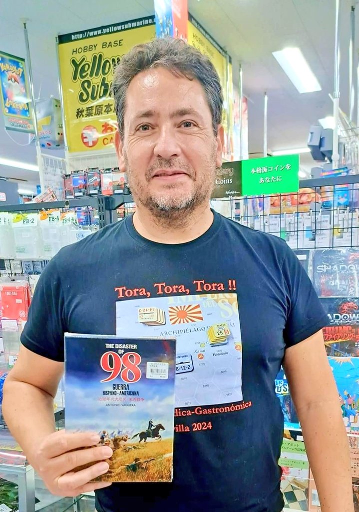 SanchoMateos's tweet photo. Objetivo cumplido....lograr una copia del #TheDisasterOf98 de @BonsaiGames y mi primera #CommandMagazine Japonesa #YellowSubmarineAkihabara https://t.co/1PqqJywZ0B