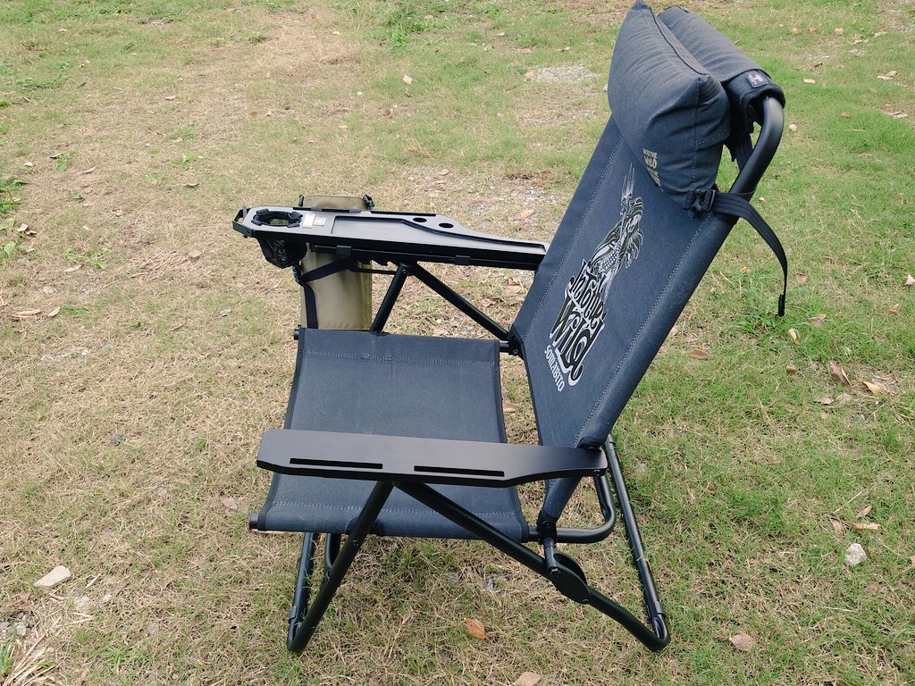 SOMABITO✕AS2OV ROVER CHAIR highback model」にサイドテーブルを