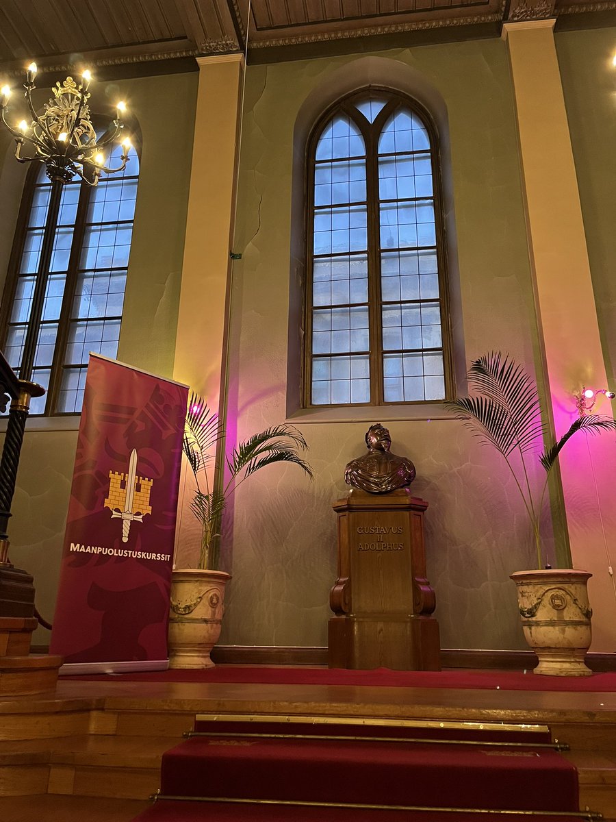 He saapuvat tänään…

#250mpk 
#maanpuolustuskurssit 
#kokonaisturvallisuus