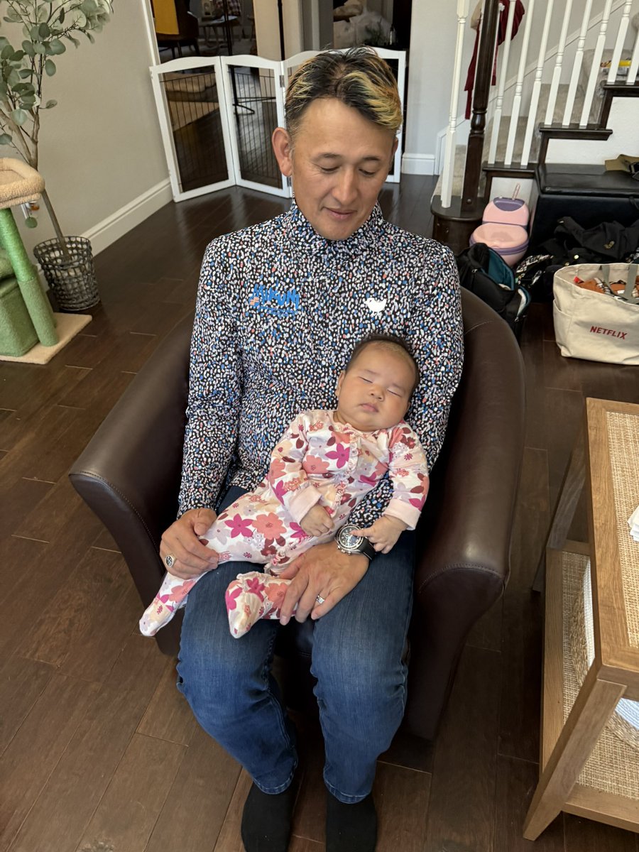 MikuniTaro's tweet image. I always look forward to our monthly family gathering! ❤️ This time, Machiko prepared a delicious sukiyaki dish, and we had a meaningful discussion about abortion. We’re also planning a weekly grandkids’ night!
#OneFamily #OnePurpose