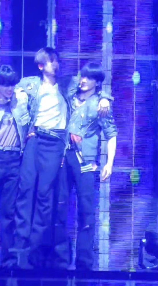 성인남자를왜이렇게대하는것이냐