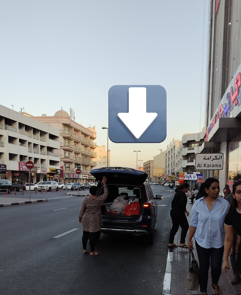 mpravink's tweet photo. @rta_dubai Dear @rta_dubai this needs serious attention appreciate you responding and find a solution I again request for fencing the area as it is more dangerous for pedestrians also. https://t.co/i6PHr47DOf