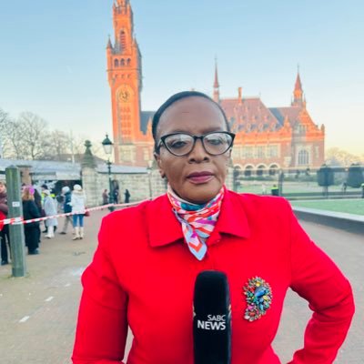 In the world of African journalism, Lee Ann Bernard has better journalism skills than that old granny from South Africa.

Like for Lee Retweet for the old Mbuya