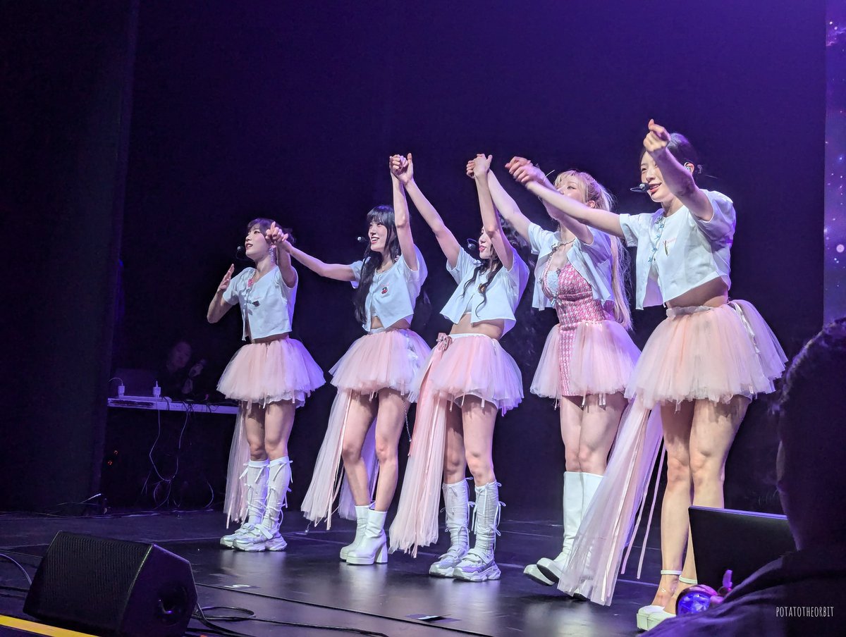 potatotheorbit's tweet photo. 240827 ARTMS World Tour <#Moonshot> in Dallas

#ARTMS #아르테미스
#Heejin #희진 #Haseul #하슬 #KimLip #김립 #Jinsoul #진솔 #Choerry #최리
#ARTMSinDallas https://t.co/3T0ck0a7v7