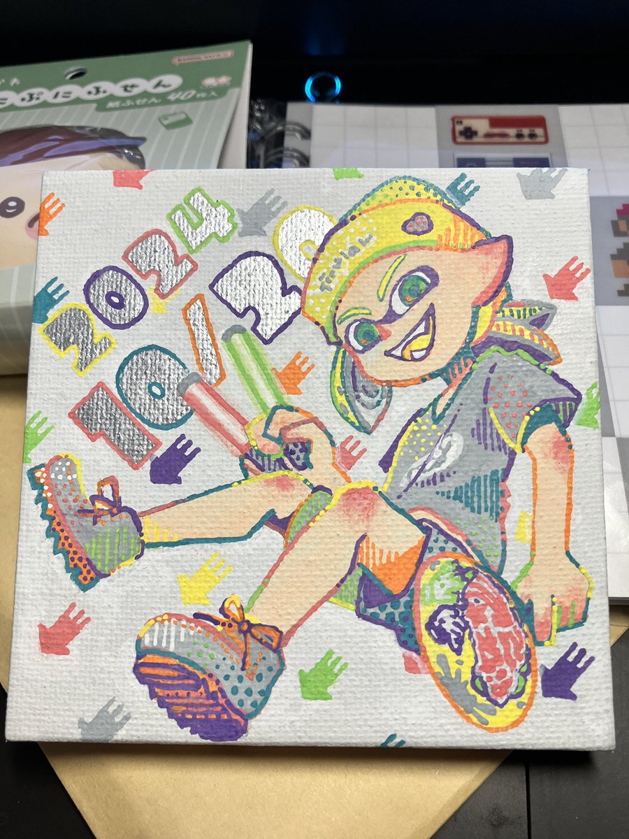 ヘモ助氏ｨ‼︎が誕生日(2週間前)プレゼントに自機のお絵をくれた！！！すげえ
キャンバスなんですよコレ　肖像画ですよ　後世に語り継がれる存在になっちまう