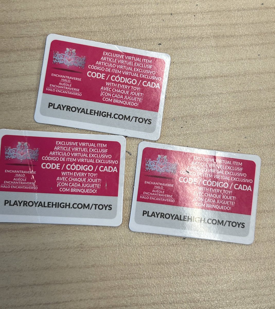 onIyac_e's tweet image. — quick castle playset #royalehigh code #giveaway 🏰🪽

must follow me w/ 🔔 on
like + rt + comment done

qrt w/tags (quote &amp;amp; retweet with #) 
show proof

extras/hc🏰🪽

join my roblox group!
roblox.com/groups/3515738…

good luck!!