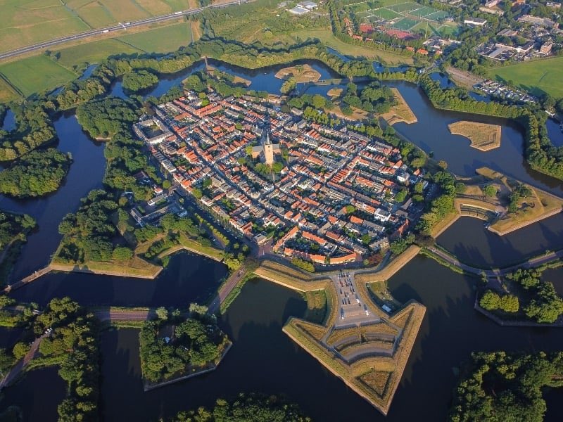 woutervanlent's tweet photo. @petersuhm My town! https://t.co/4luqpAHZGa