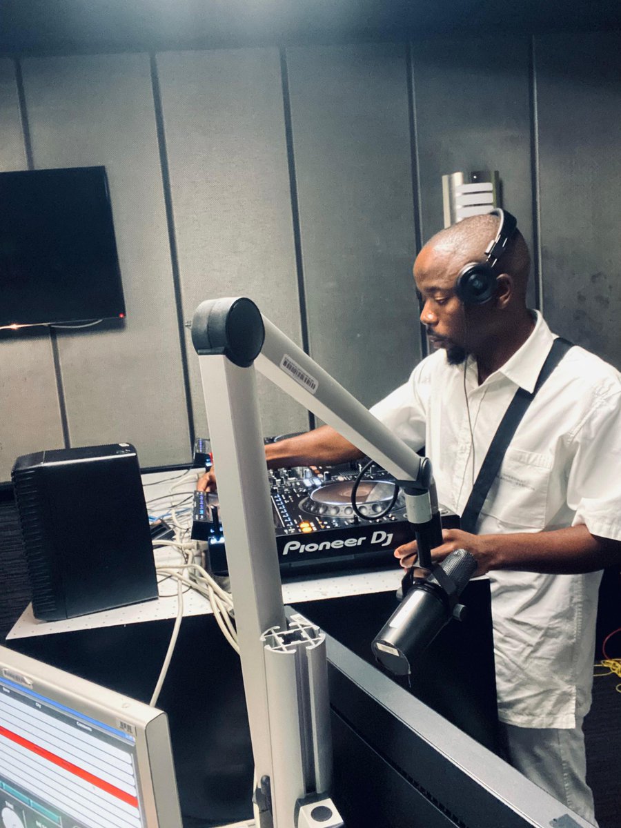 HIGH energy!!! <a href="/METROFMSA/">METROFM SABC</a> #UrbanBeat