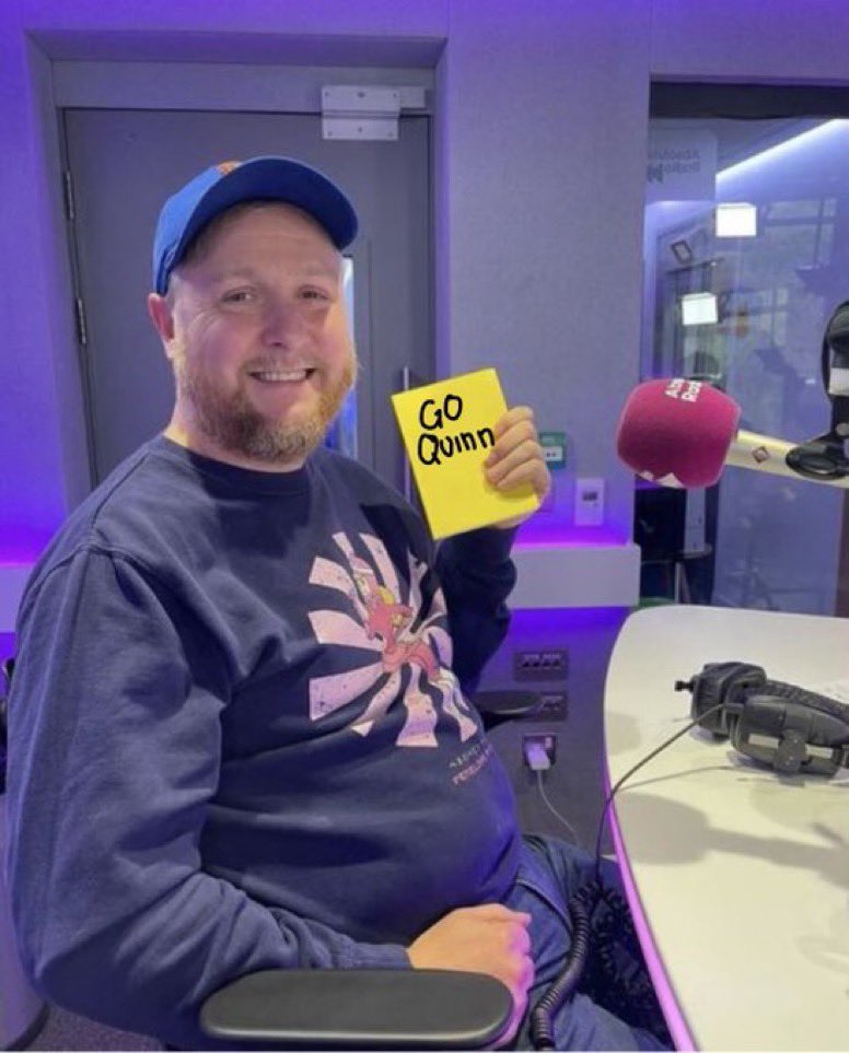 fairytaledegree's tweet image. tim key cheering me on through the last hour of my shift #realphoto #notfake