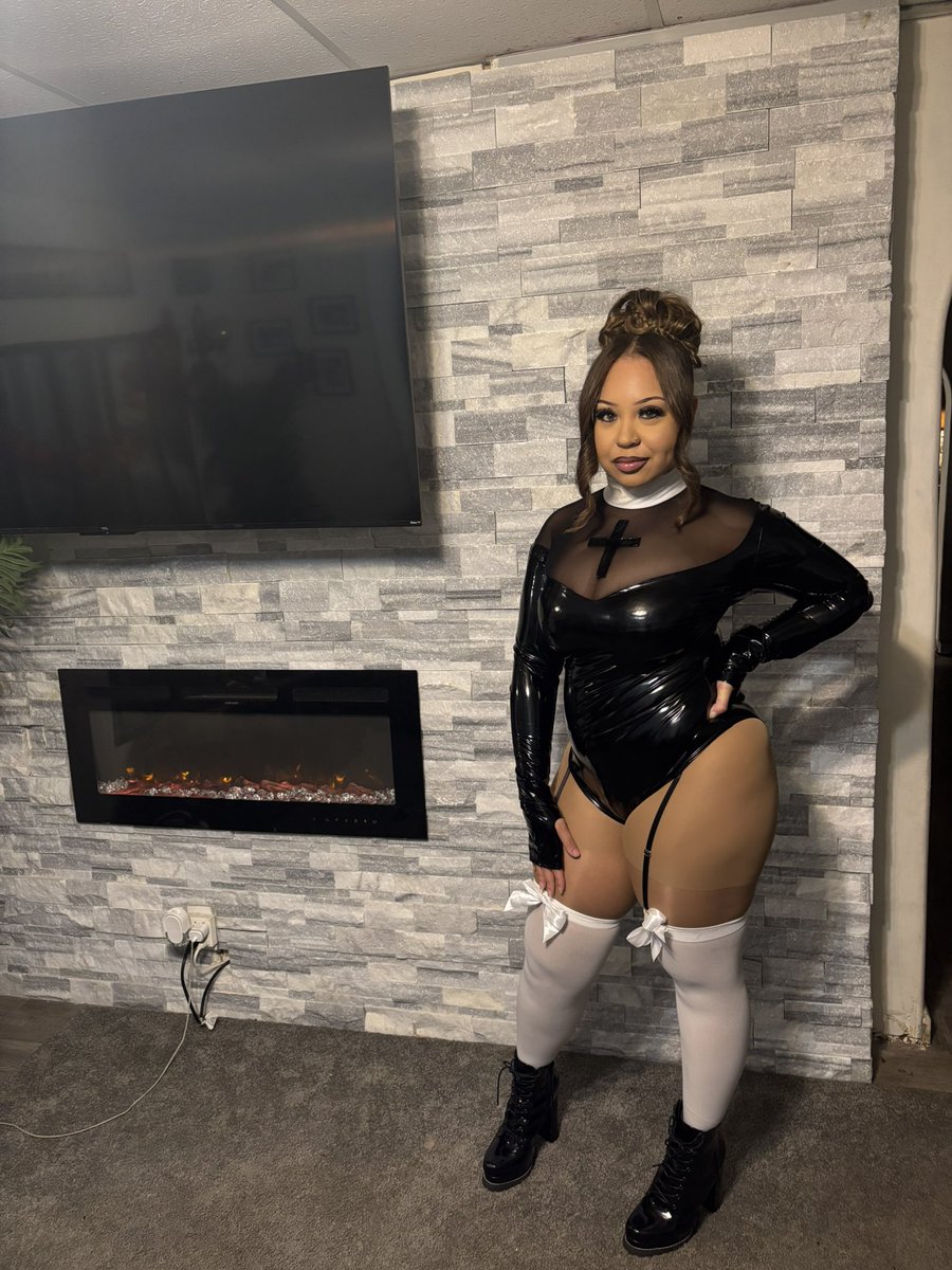 𝐵🦋 tweet media