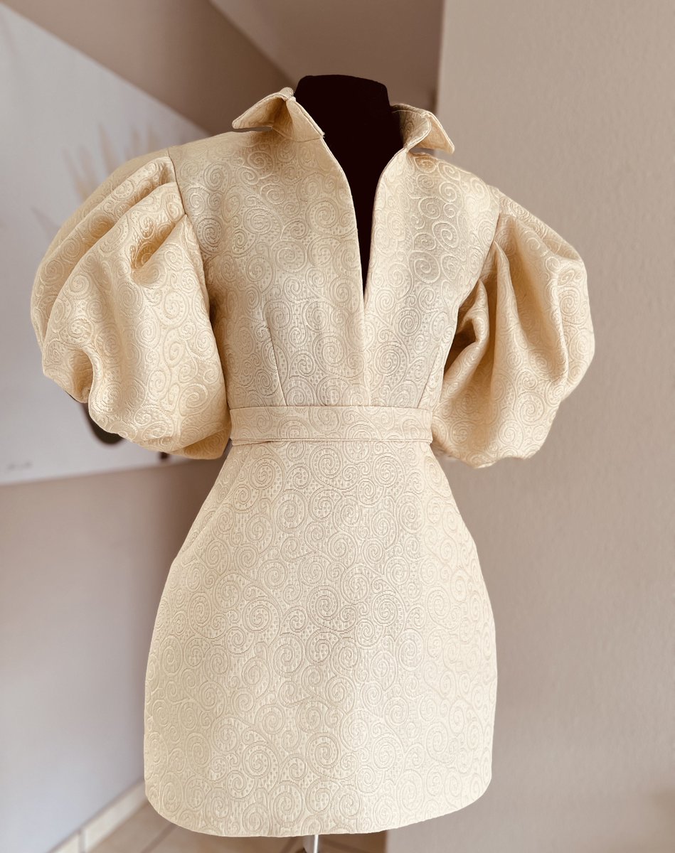 Tomi Rikhotso tweet media