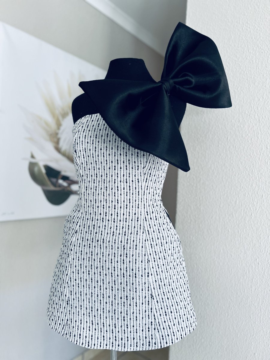 Tomi Rikhotso tweet media