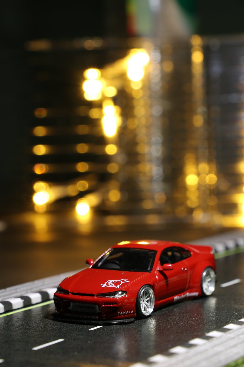 MiniGT Nissan S15 Rocket Bunny

emang keren banget ini 🔥🔥🔥