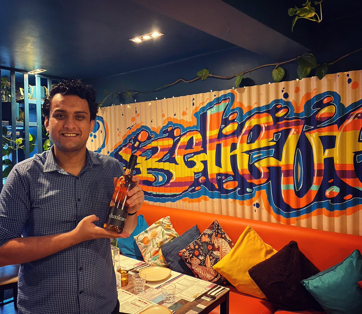 Anmol at <a href="/rocksaltbristol/">Rock Salt</a> ☺️

#wine #englishwine #somerset #bristol #indianfood #asianfood #panasianfood #takeaway #eatingout #hospitality #restaurant #cotham #redland