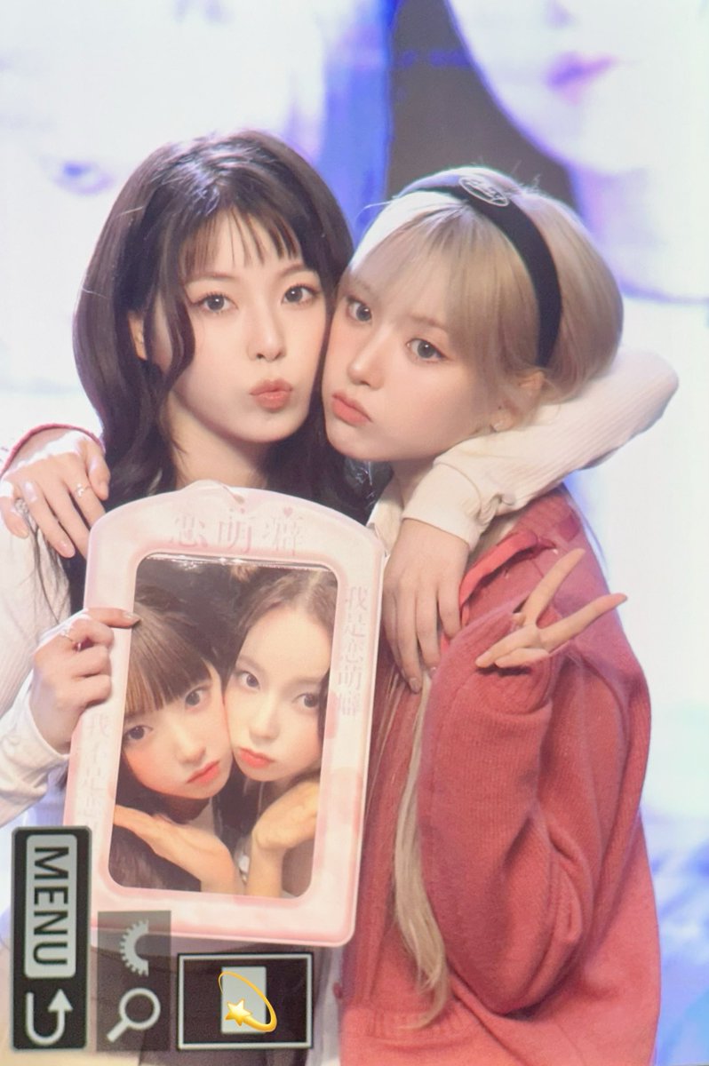 starmemoirs's tweet image. 😽🐶