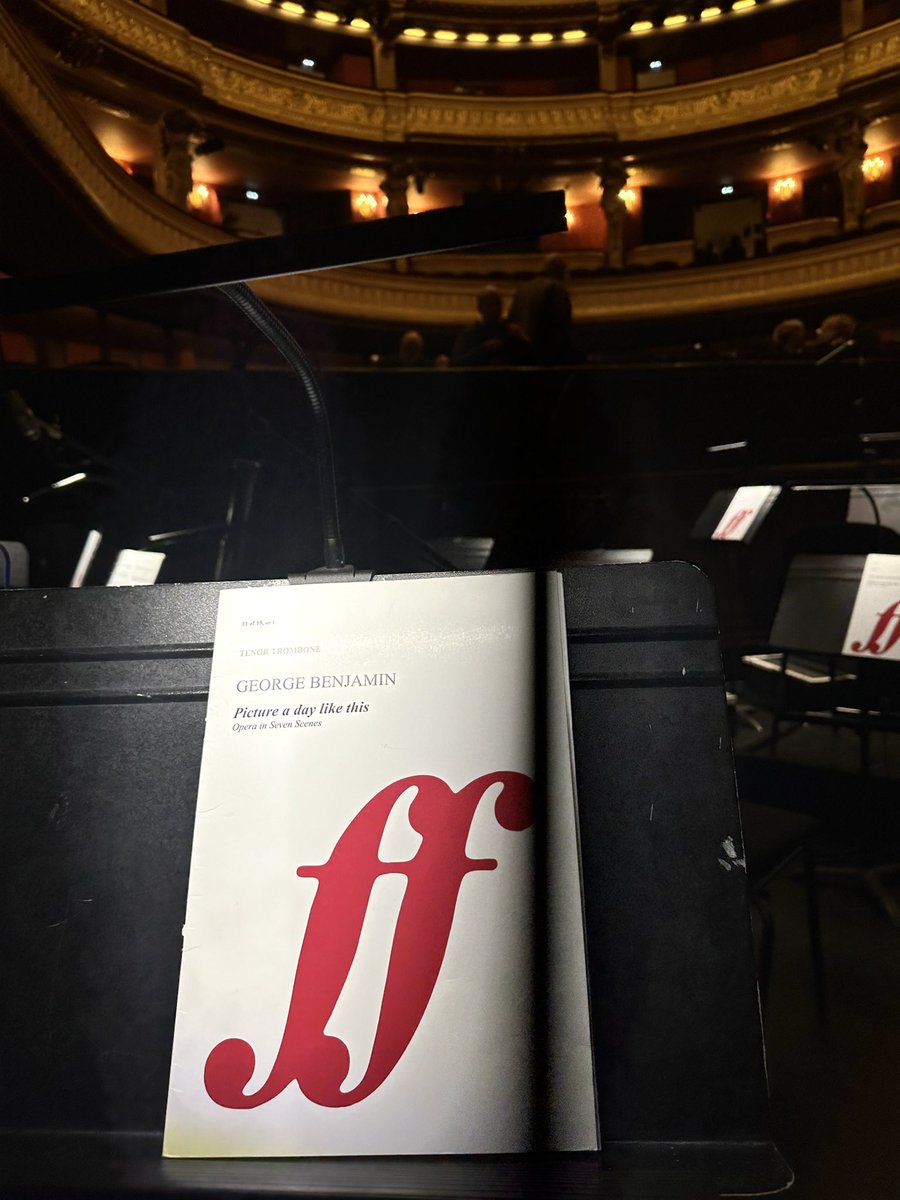 marchajjar_'s tweet photo. Octobre à l'@Opera_Comique c'était le nouvel opéra "Picture a day like this" de George Benjamin. 🎶
Bonheur et chance de travailler auprès du compositeur-chef, pour 5 grands concerts à la clé. 
Magnifiques chanteurs avec Marianne Crebassa au sommet, @PhilharRF excellent, merci à l'@Opera_Comique pour cette programmation et son bel accueil🙏