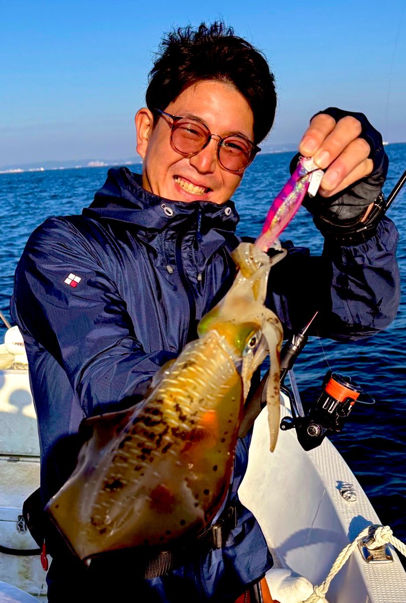 大会終わった瞬間コレだよ👊😭
モンスター討伐完了🦑
紋甲含め、アオリと６杯GET♫
やっぱりルアーもエギもDUEL一択❣️
#SHIMANO#24セフィアSS68ML-S 
#ツインパワーc3000 
#DUEL #ヨーズリ餌木 #イージーQフィンプラスTR
#魚に見えないピンクフロロ２号
#アーマードF+Proエギング