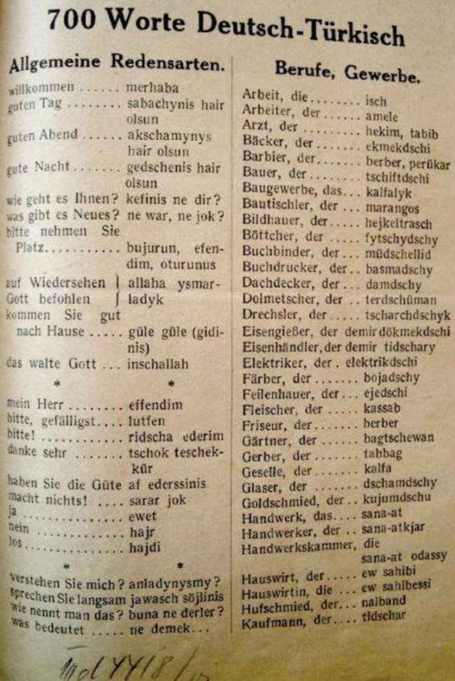 nadidefotograf's tweet photo. Projenin başarısızlığı kısa sürede ortaya çıktı. Çocukların çoğu, gidecekleri iş kolları hakkında bilgilendirilmemişti. Madenlerde ağır şartlarda çalışmak zorunda kaldılar. Beslenme sorunları yaşadılar; domuz eti içeren yemekleri dini inançları nedeniyle reddettiler. Sağlık sorunları, yaş küçüklüğü ve uyum zorlukları nedeniyle ilk iki ay içinde yetimlerin dörtte biri geri gönderildi.